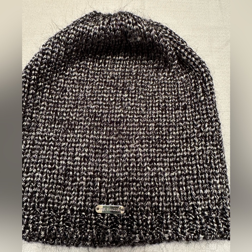 Steve Madden black and silver beanie OS